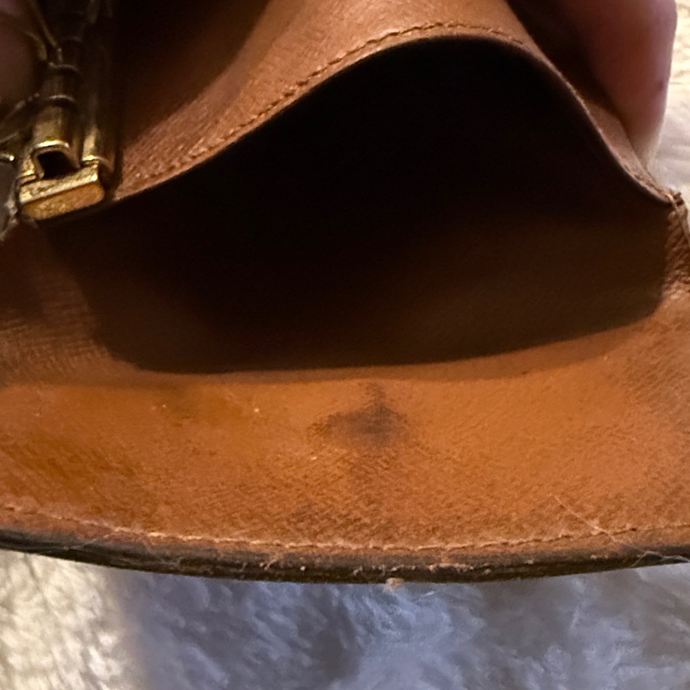 Louis Vuitton Brown Monogram Key Wallet - Picture 9 of 11